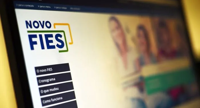 Fies: inscrições para vagas do segundo semestre terminam nesta terça (27)- Foto: Reprodução/Agência Brasil