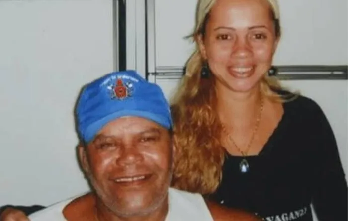 Renê Senna ao lado de Adriana Ferreira Almeida: viúva foi condenada como mandante da morte do milionário — Foto: Reprodução