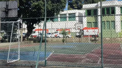 Cerca de 23 alunos sofrem desidratação e passam mal durante gincana — Foto: Mateus Massena/TV Bahia