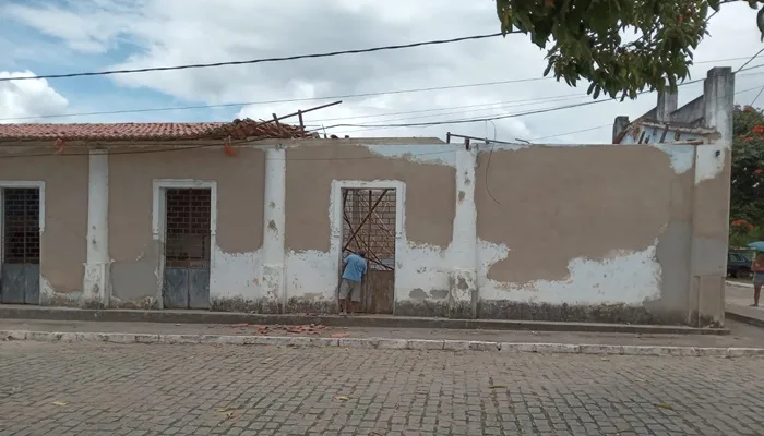 Telhado do Mercado Municipal do distrito de Buracica desaba após abandono do poder público de Teodoro Sampaio- Foto: Reprodução