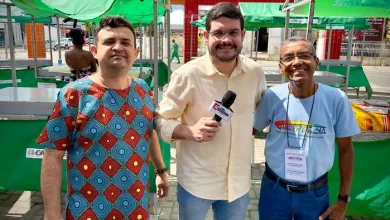 Escritores José da Boa Morte e Márcio Luiz falam sobre a importância da FLICAR na promoção da literatura - Foto: Fala Genefax