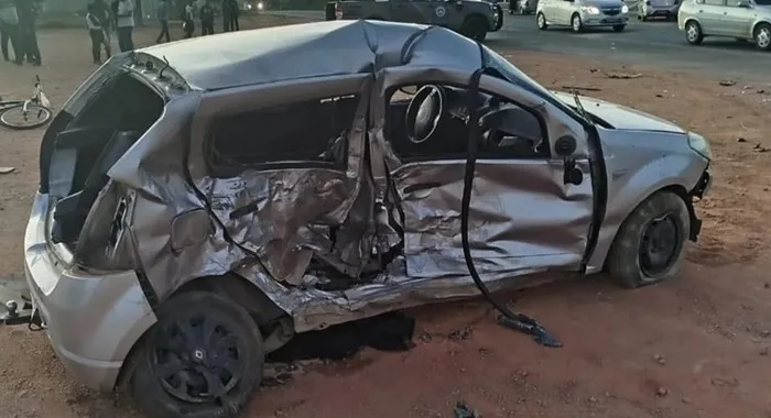 Passageiro morre e outros ficam feridos após caminhonete colidir contra carro- Foto: Divulgação/Polícia Rodoviária Estadual