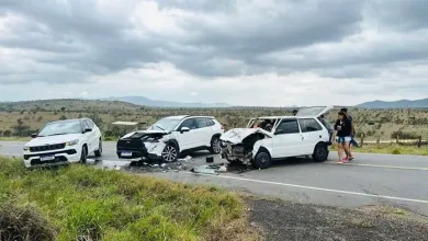 Idoso morre em batida entre dois carros na BR-242 — Foto: Bahia 10