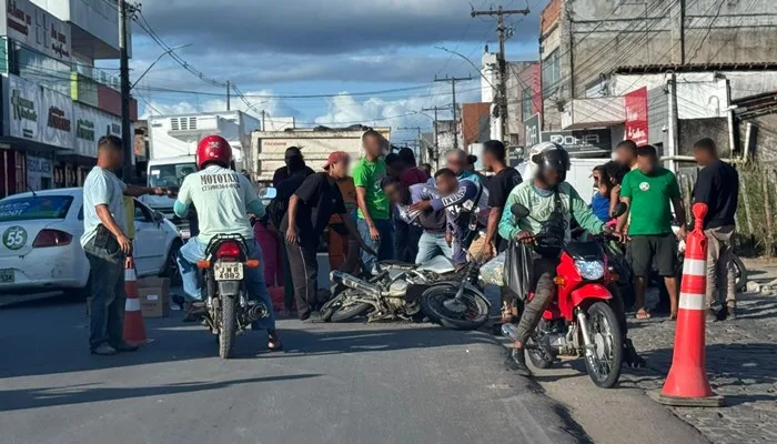 Acidente de trânsito é registrado na Avenida Getúlio Vargas em Conceição do Jacuípe- Foto: Fala Genefax