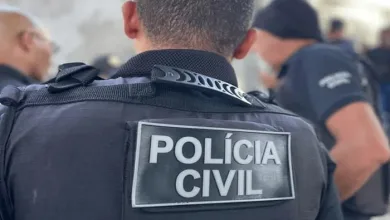 TRIPLO HOMICÍDIO: Mulher é presa após atrair jovens para emboscada em Feira de Santana - Foto: Ascom/PC-BA