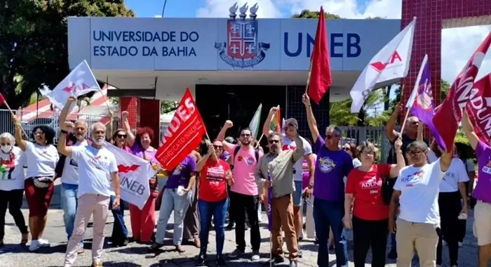 Greve dos professores da Uneb entra na terceira semana com novos atos de mobilização- Foto: Reproduçõ/ Redes Sociais/Aduneb