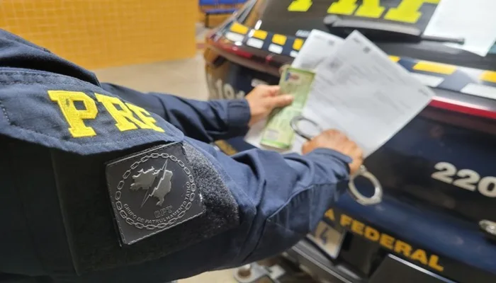 PRF prende dois foragidos suspeitos de homicídio e roubo- Foto: Divulgação