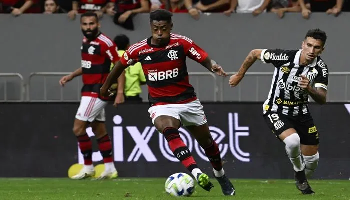 Bruno Henrique em Flamengo x Santos, jogo que iniciou a investigação — Foto: Agif