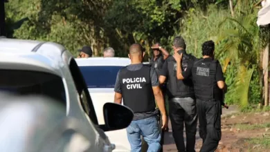 Polícia apreende carro usado em homicídio; suspeito segue foragido