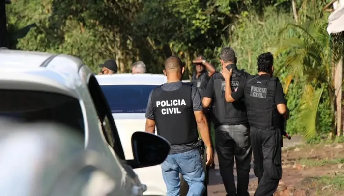 Polícia apreende carro usado em homicídio; suspeito segue foragido