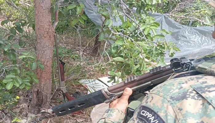 Caçadores ilegais têm acampamento destruído e arma apreendida na Bahia