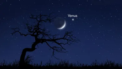 Lua e Vênus juntas no céu ao anoitecer