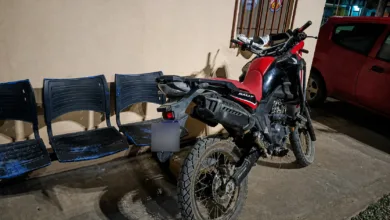 Mulher é encontrada morta em pasto após moto ser localizada abandonada