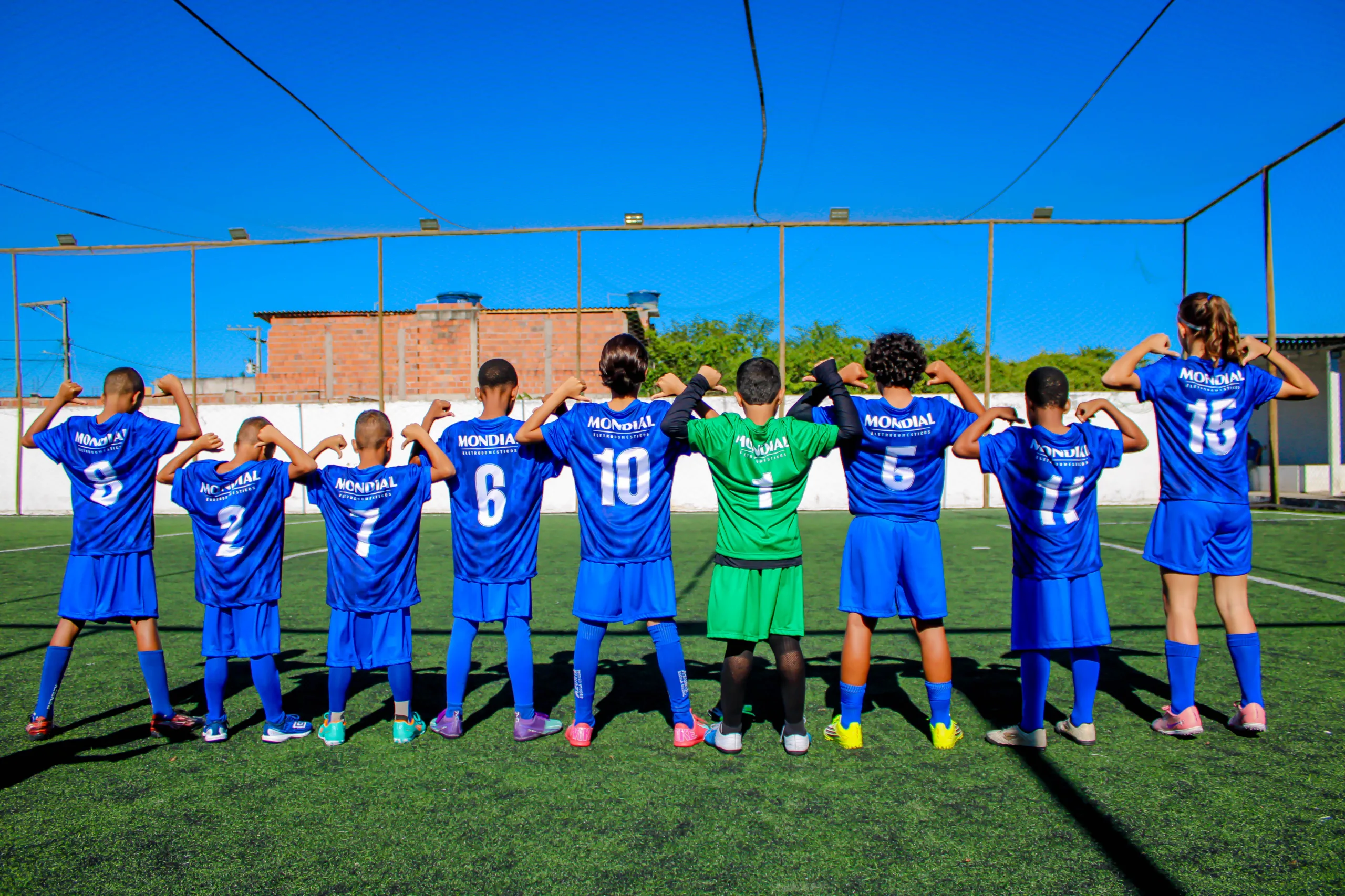 patrocínio da Mondial à Escola Azuriz