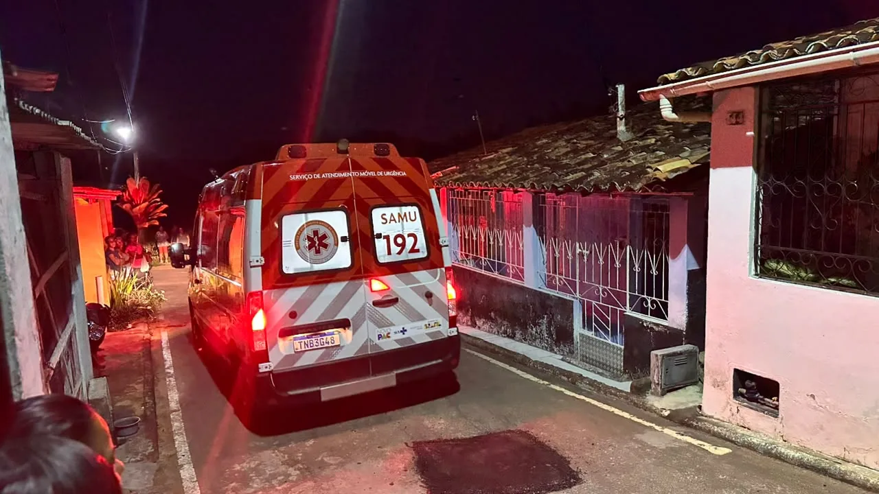 homem incendeia casa em Teodoro Sampaio