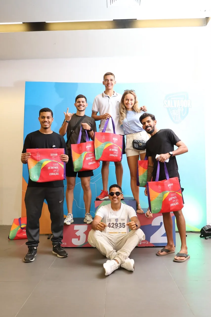 atletas da Avanza na Maratona Salvador 2026