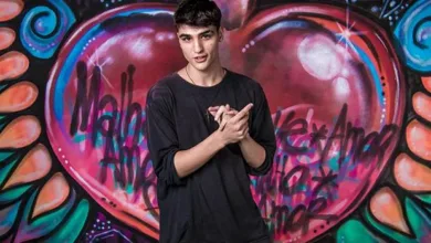 Caian Zattar trabalha em loja entre gravações | Foto: Reprodução