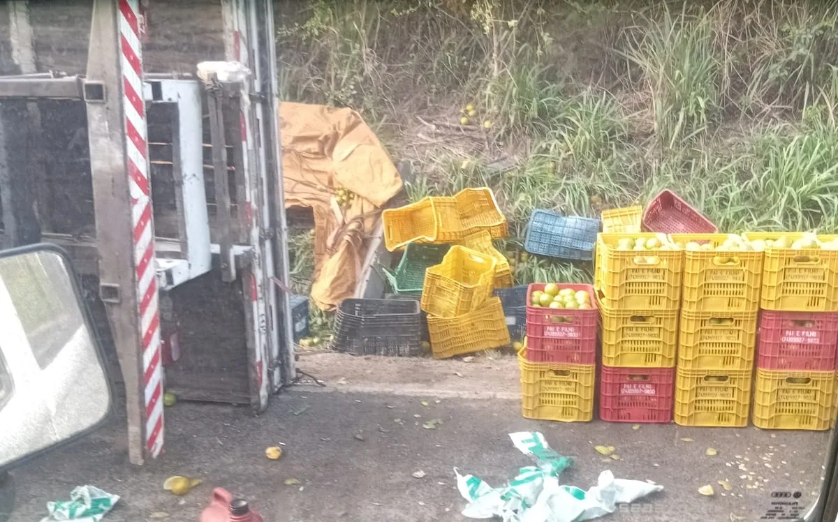 dois capotamentos na BR-324