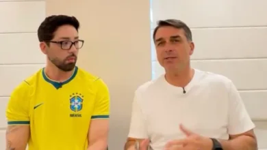 Flávio Bolsonaro fala sobre gays