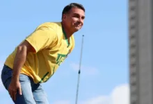 Flávio Bolsonaro desiste de debate