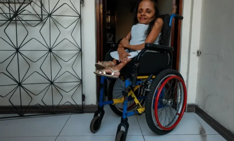 psicóloga com ossos de vidro