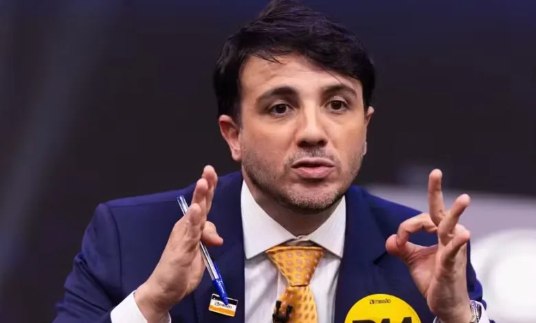 Renan Santos Flávio Bolsonaro